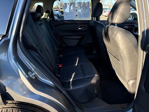 Used 2023 Nissan Rogue Platinum w/ Platinum Premium Package image 18