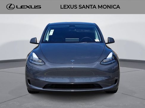Used 2023 Tesla Model Y Long Range AWD/4WD image 2