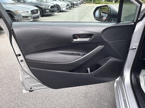 Used 2021 Toyota Corolla LE image 14