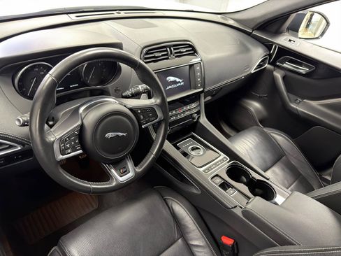 Used 2017 Jaguar F-PACE S AWD/4WD image 27