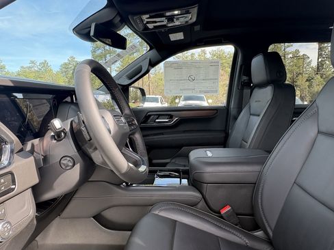 New 2026 GMC Yukon Denali w/ Sun & Power Step Package AWD/4WD image 19