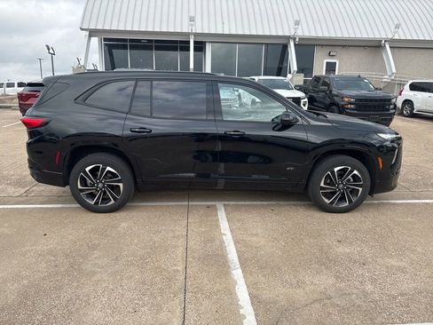 Used 2025 Buick Enclave Sport Touring image 6