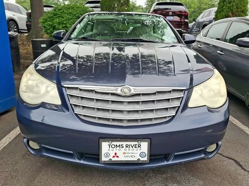 Used 2008 Chrysler Sebring Touring w/ Special Touring Group FWD image 2