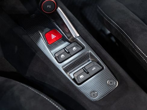 Certified 2019 Ferrari 488 Pista Spider RWD image 36