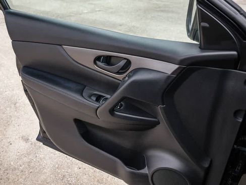 Used 2020 Nissan Rogue Sport S FWD image 24