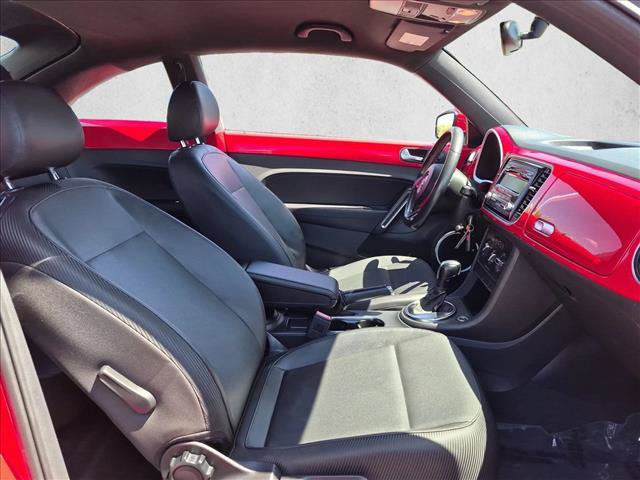 Used 2013 Volkswagen Beetle 2.5 FWD image 18
