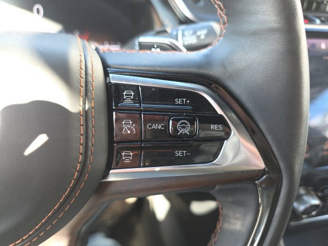 Used 2023 Jeep Grand Cherokee L Summit w/ Advanced Protech Group IV AWD/4WD image 28