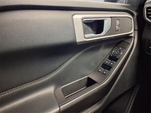 Certified 2020 Ford Explorer XLT w/ Equipment Group 202A image 20