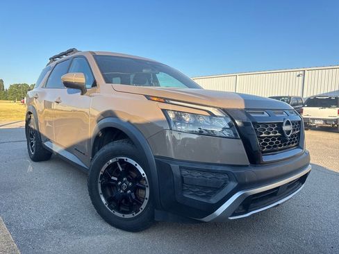 Used 2023 Nissan Pathfinder Rock Creek AWD/4WD image 2