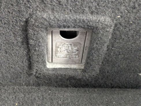 Used 2017 Toyota Highlander Plus image 29