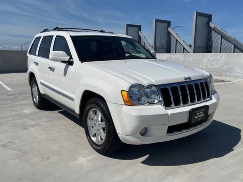 Used 2010 Jeep Grand Cherokee Limited AWD/4WD image 3