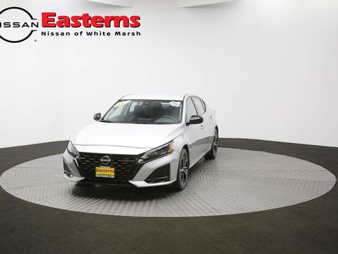 Used 2023 Nissan Altima 2.5 SR FWD image 49