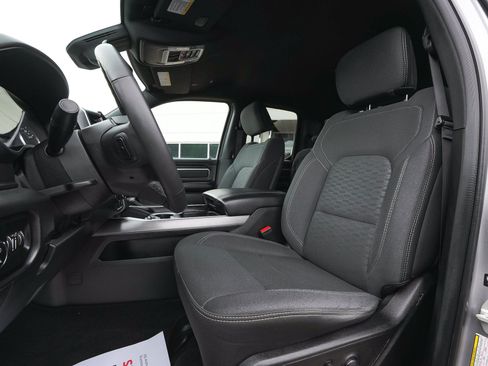Used 2025 RAM 1500 Big Horn AWD/4WD image 29