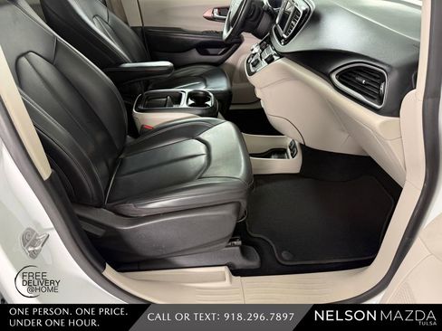 Used 2021 Chrysler Voyager Lxi FWD image 45