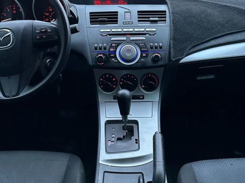 Used 2010 MAZDA MAZDA3 i Touring image 12