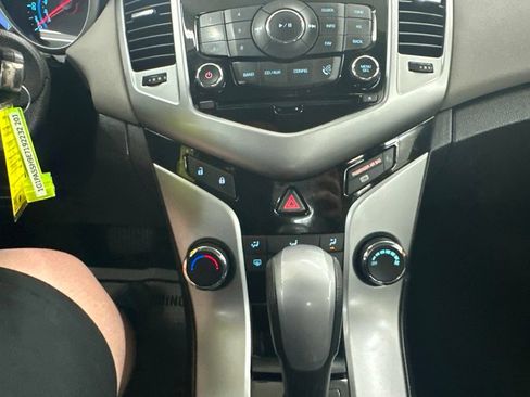 Used 2014 Chevrolet Cruze LS FWD image 44