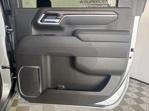 Used 2025 Chevrolet Silverado 2500 LTZ w/ Trail Boss Package image 29