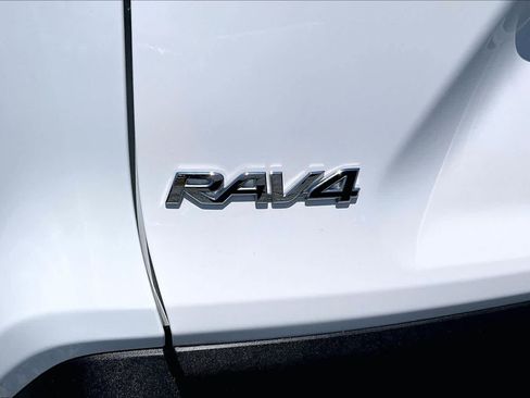 Used 2023 Toyota RAV4 LE AWD/4WD image 60