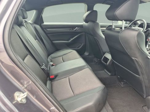 Used 2018 Honda Accord Sport image 18