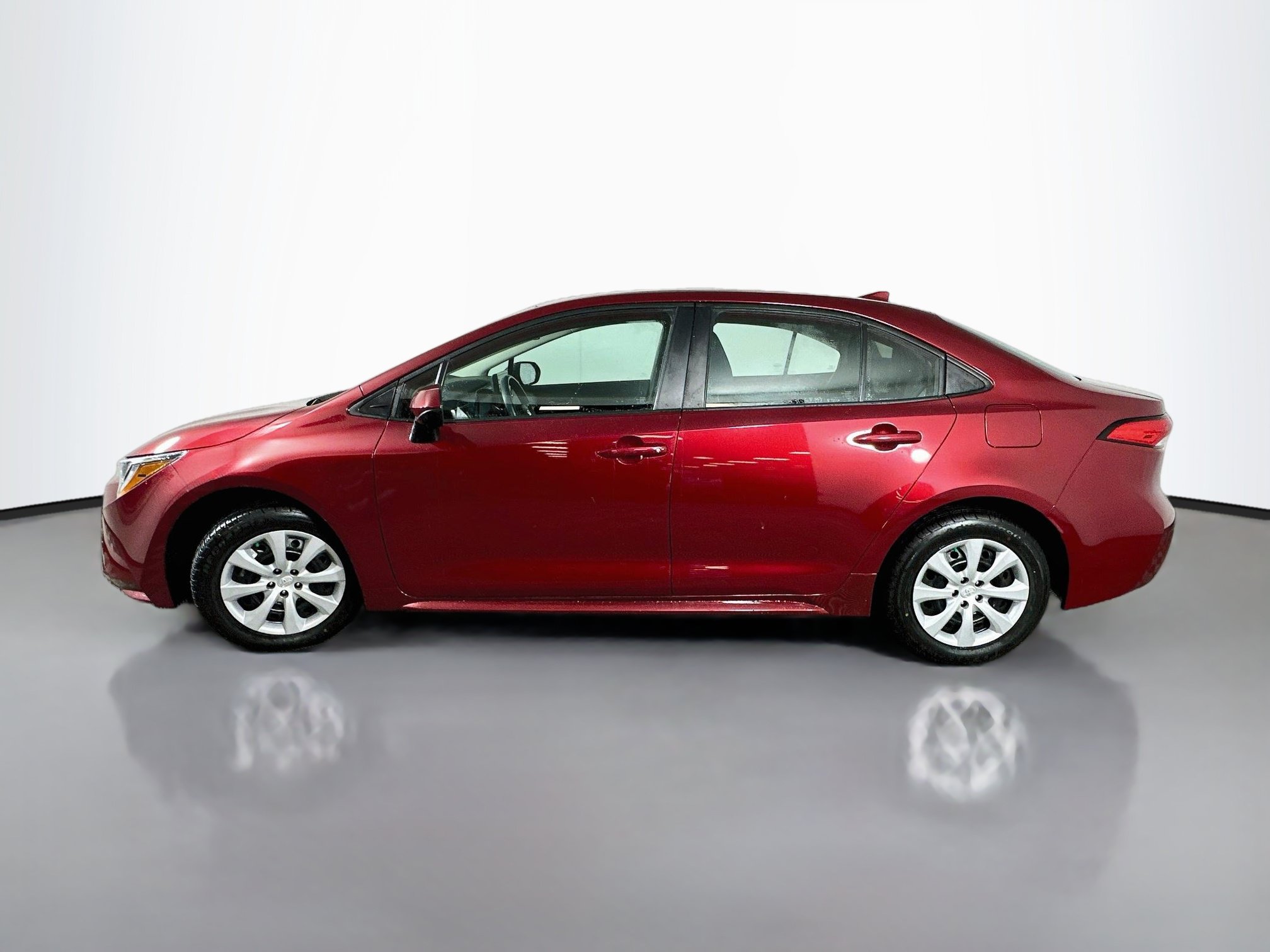 Certified 2022 Toyota Corolla LE w/ Carpet Mat Package (TMS) FWD image 4