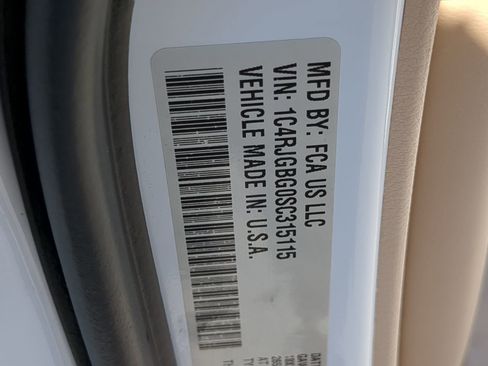 Used 2025 Jeep Grand Cherokee Limited w/ Trailer Tow Package image 65