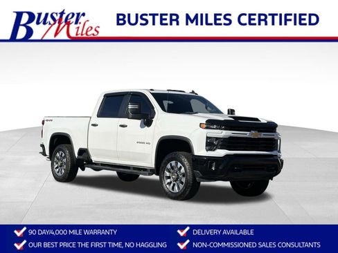 Used 2024 Chevrolet Silverado 2500 Custom w/ Custom Value Package image 1