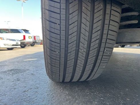 Used 2021 Volkswagen Atlas SEL image 12