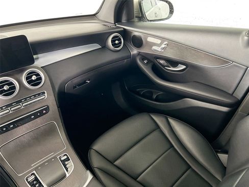 Used 2020 Mercedes-Benz GLC 300 4MATIC image 23