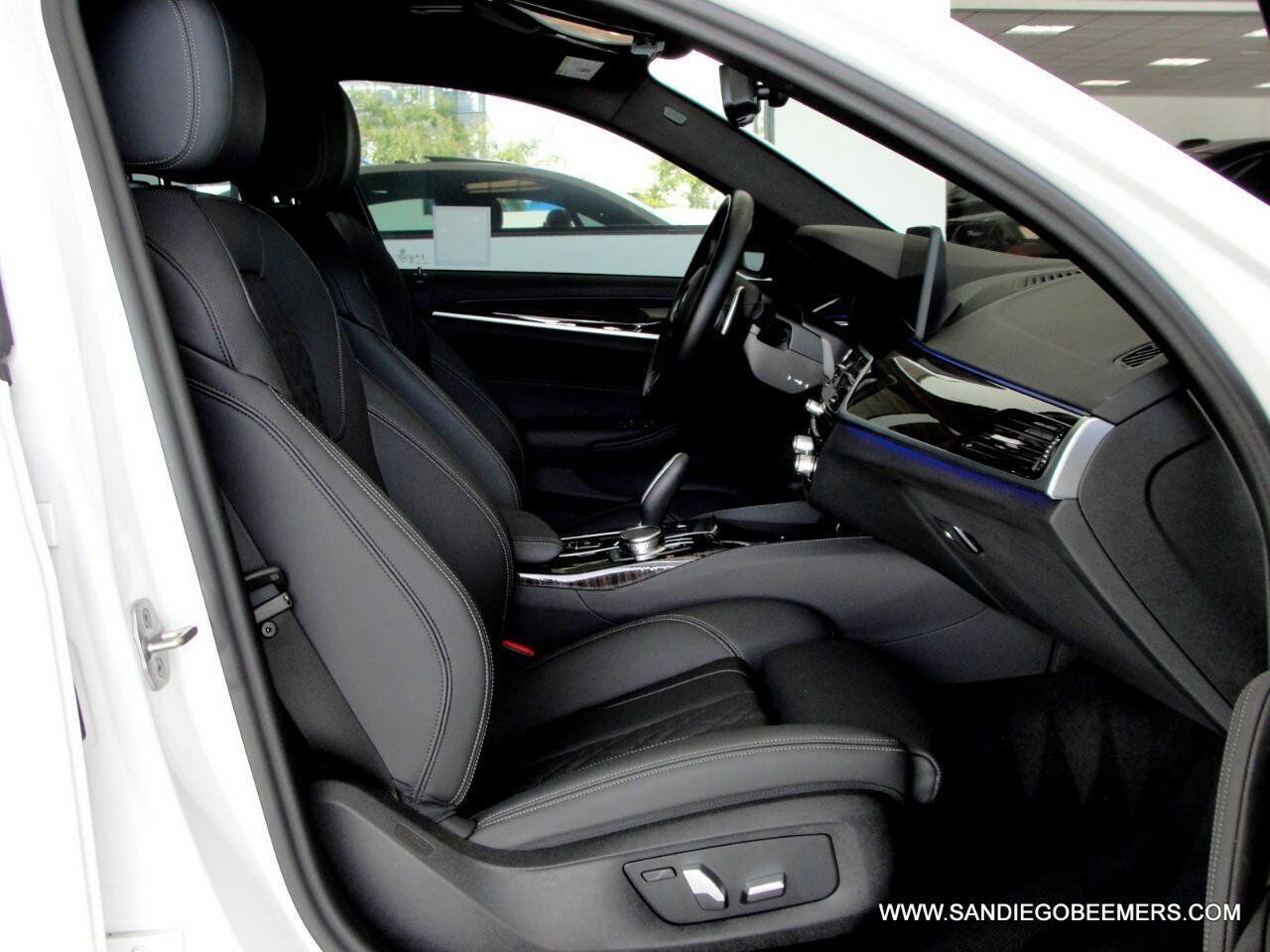 Used 2023 BMW 540i w/ M Sport Package RWD image 38