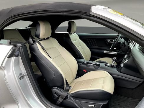 Used 2017 Ford Mustang Premium RWD image 29