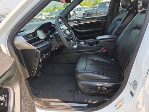 Used 2023 Jeep Grand Cherokee L Overland w/ Rear Seat Video Group I AWD/4WD image 19