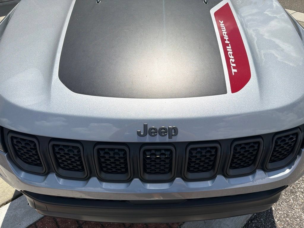 Used 2023 Jeep Compass Trailhawk AWD/4WD image 13