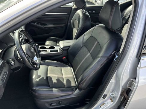 Used 2023 Nissan Altima 2.5 SR FWD image 13