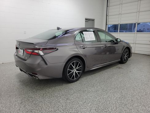 Certified 2024 Toyota Camry SE FWD image 4