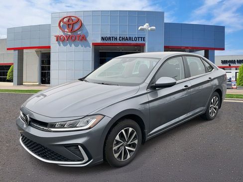 Used 2025 Volkswagen Jetta S image 6