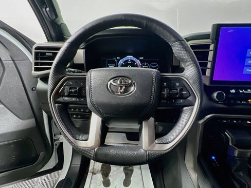 Used 2025 Toyota Sequoia Limited AWD/4WD image 17