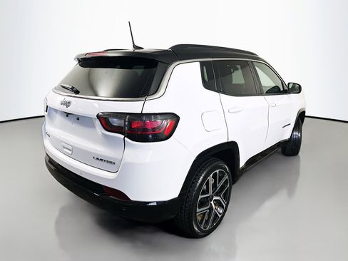 Used 2025 Jeep Compass Limited w/ Elite Group AWD/4WD image 7