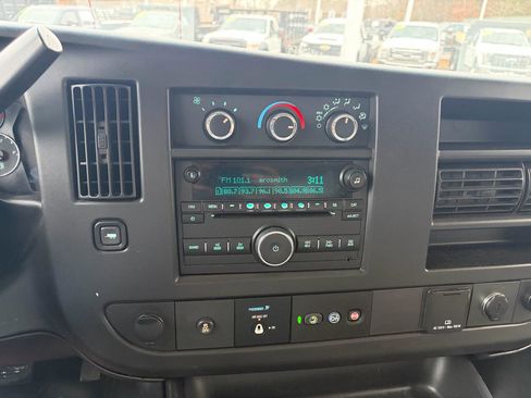 Used 2019 Chevrolet Express 3500 w/ Power Convenience Package RWD image 25