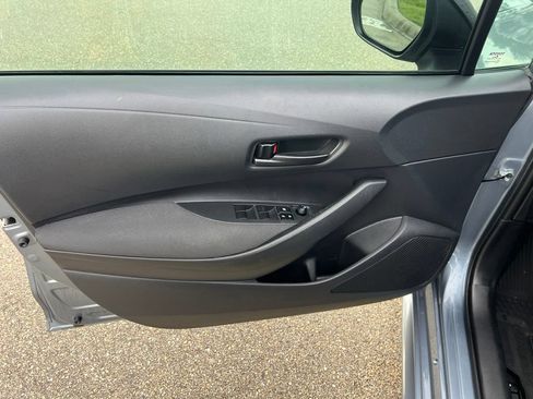 Used 2025 Toyota Corolla LE FWD image 20