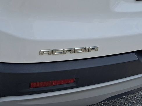 Used 2017 GMC Acadia SLE FWD image 32