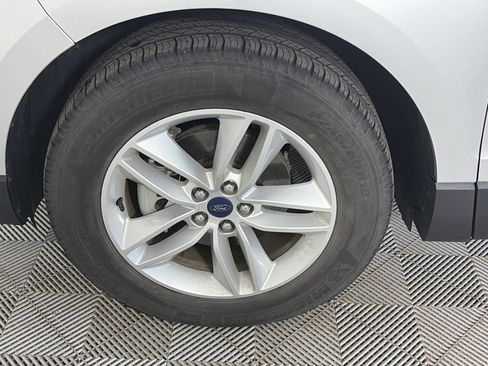 Used 2018 Ford Edge SEL image 8