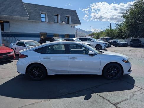 Used 2023 Honda Civic EX-L image 2