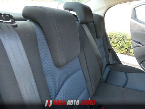 Used 2019 Toyota Yaris LE FWD image 35