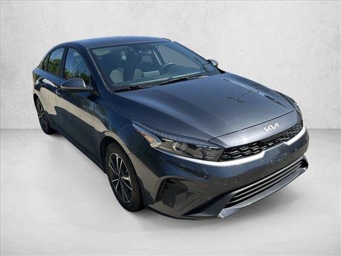 Used 2024 Kia Forte LXS FWD image 3
