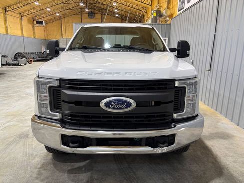 Used 2019 Ford F250 XL w/ Power Equipment Group image 7