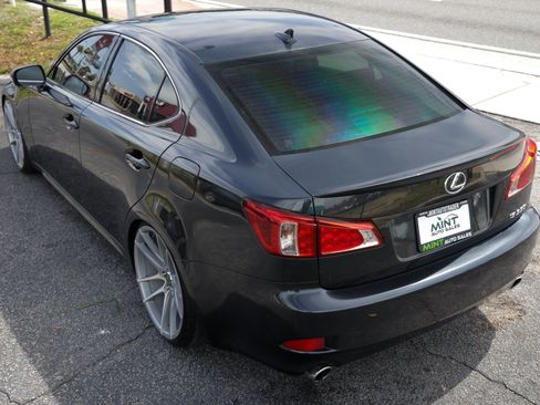 Used 2011 Lexus IS 350 w/ Premium Pkg Value Edition RWD image 8