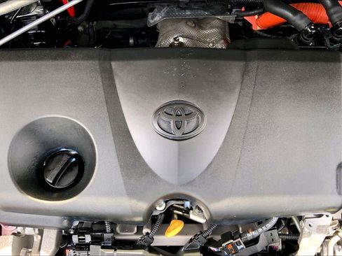 Used 2021 Toyota RAV4 XLE w/ Convenience Package AWD/4WD image 32