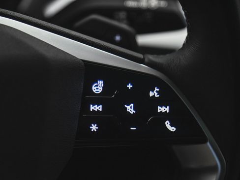 Used 2023 Audi Q4 e-tron Premium Plus w/ Premium Plus image 28