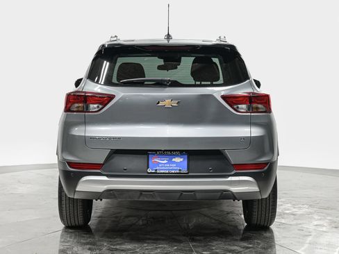 Used 2024 Chevrolet TrailBlazer LT w/ LT Cold Weather Package FWD image 5