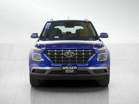 Used 2024 Hyundai Venue SEL image 8